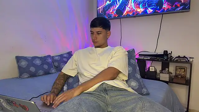 SexxxySquirterStev777 online show from 07/23/26, 11:07