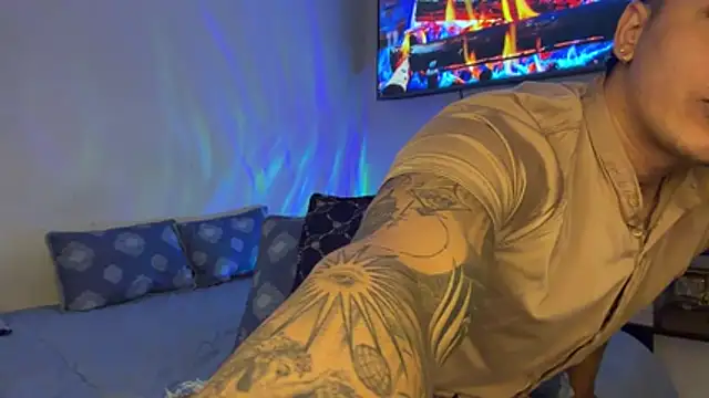 SexxxySquirterStev777 online show from 07/27/26, 01:29