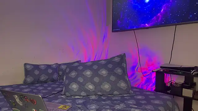 SexxxySquirterStev777 online show from 06/17/26, 11:42