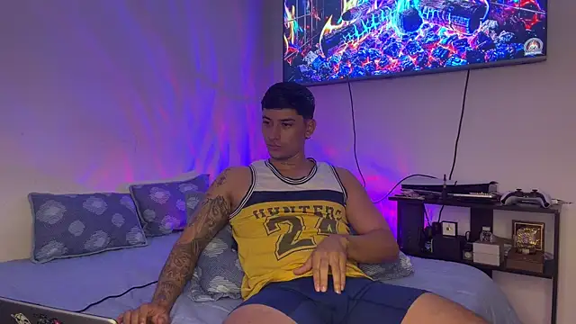 SexxxySquirterStev777 online show from 07/15/26, 09:38