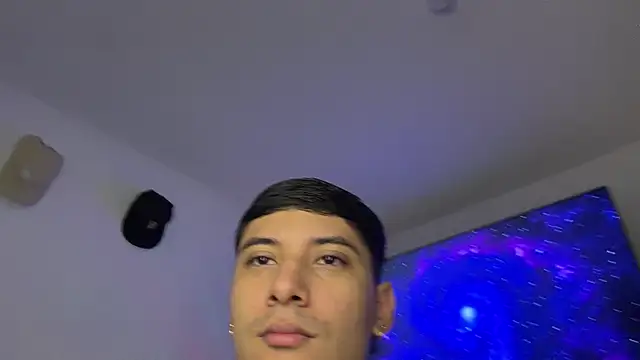 SexxxySquirterStev777 online show from 06/19/26, 11:05