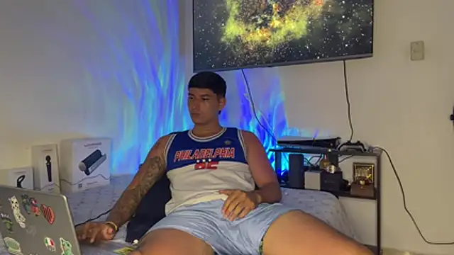 SexxxySquirterStev777 online show from 05/04/26, 03:15