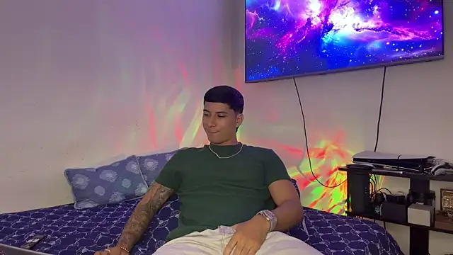 SexxxySquirterStev777 online show from 06/26/26, 01:39