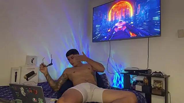SexxxySquirterStev777 online show from 05/11/26, 04:04