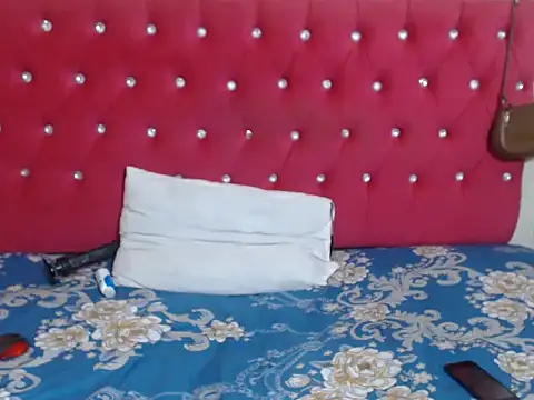 QueensBettyX96 online show from 06/24/26, 02:15