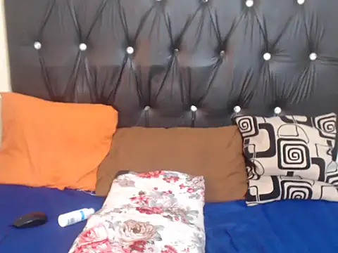 QueensBettyX96 online show from 05/06/26, 12:42