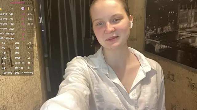 LongChillGerl online show from 06/26/26, 08:03