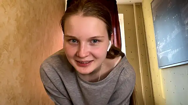 LongChillGerl online show from 05/20/26, 05:32