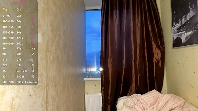 LongChillGerl online show from 06/04/26, 07:51