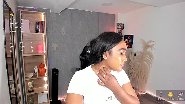 alessia anderson online show from 10/28/25, 09:36