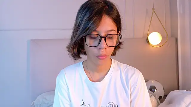 ZoeyPetit online show from 07/08/26, 01:01