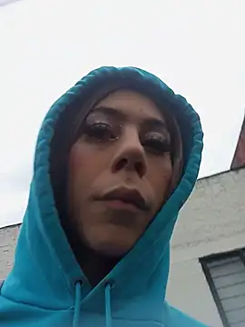 ZoeyPetit online show from 06/04/26, 11:04