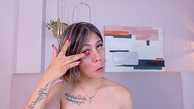 ZoeyPetit online show from 07/19/26, 01:08