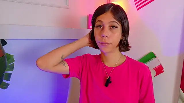 ZoeyPetit online show from 07/15/26, 12:01