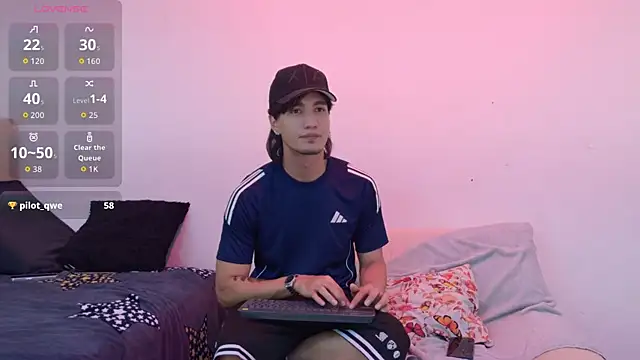 sweetauracouple online show from 05/25/26, 12:04