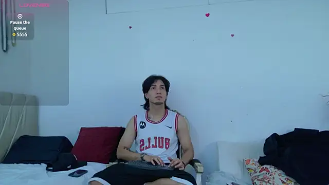 sweetauracouple online show from 06/17/26, 12:04