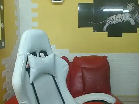 amy valen online show from 04/29/26, 01:54