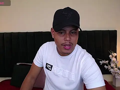 noah oliver1 online show from 05/07/26, 07:17