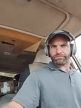 yourpersonalpeer1 online show from 06/09/26, 07:37