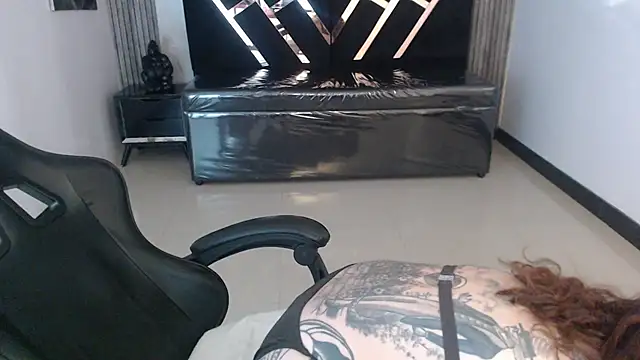 Snapshot of DamiaOshun_ch chatting on 06/28/26, 12:00 DamiaOshun ch online show from 06/28/26, 12:00
