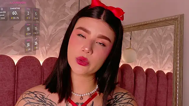Emily-Cooper- online show from 05/21/26, 03:48