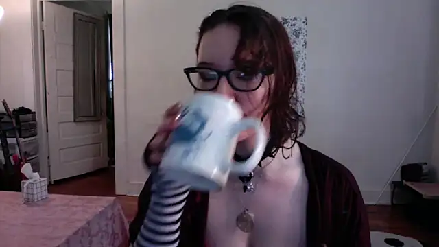 Snapshot of AnnywnBelle chatting on 04/30/26, 10:03 AnnywnBelle online show from 04/30/26, 10:03