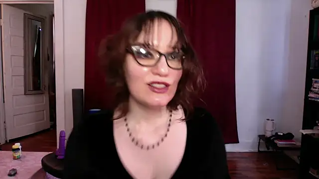 Snapshot of AnnywnBelle chatting on 05/21/26, 08:17 AnnywnBelle online show from 05/21/26, 08:17