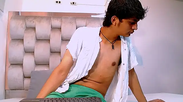 SahirCharm online show from 05/30/26, 11:38
