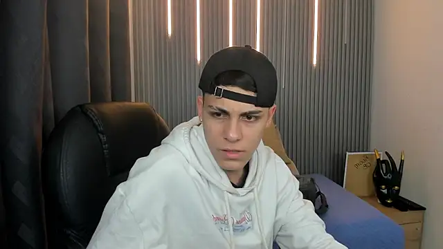 Ethanx18  online show from 05/25/26, 03:50