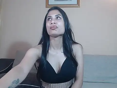 Snapshot of rebecka_sweet chatting on 05/17/26, 01:11 rebecka sweet online show from 05/17/26, 01:11