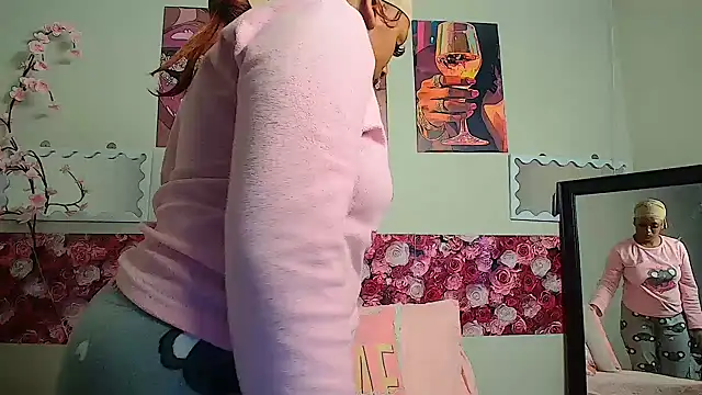 EnchantingLisa online show from 06/14/26, 05:08