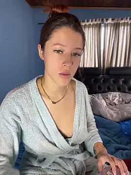 Snapshot of Ally_sunnn chatting on 05/07/26, 05:49 Ally sunnn online show from 05/07/26, 05:49