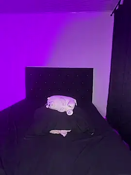 HayleyRoss  online show from 06/12/26, 04:54