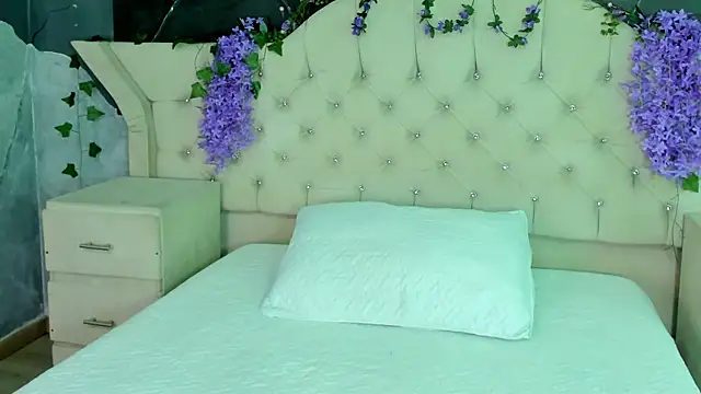 HayleyRoss  online show from 05/27/26, 02:24