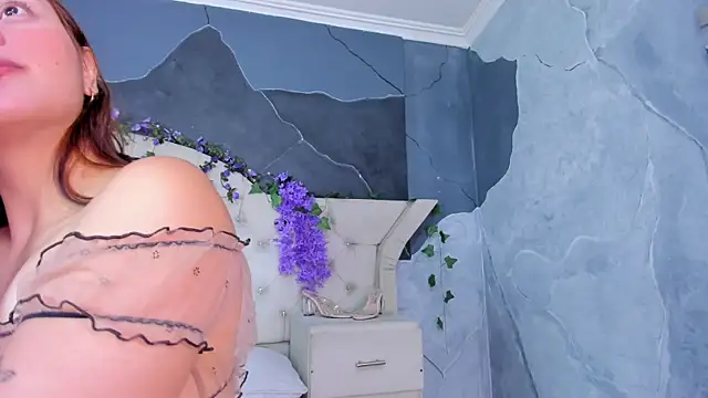 HayleyRoss  online show from 05/20/26, 01:52