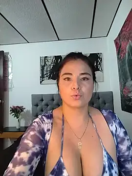 Snapshot of ANIEROUSE chatting on 07/17/26, 03:53 ANIEROUSE online show from 07/17/26, 03:53