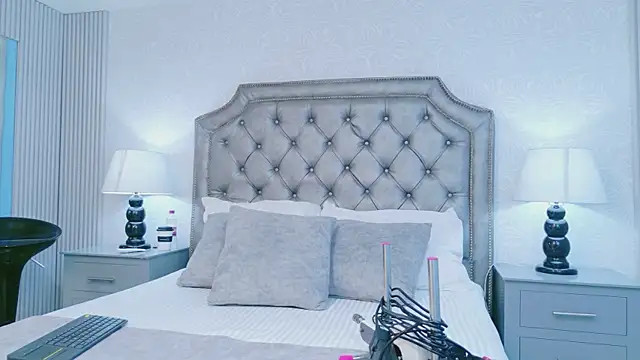 VioletSweetts online show from 07/01/26, 03:18