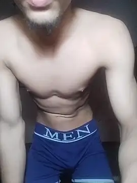 adamhdgdhdv73 online show from 05/04/26, 11:51