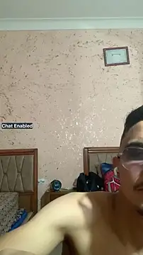 adamhdgdhdv73 online show from 05/21/26, 12:19