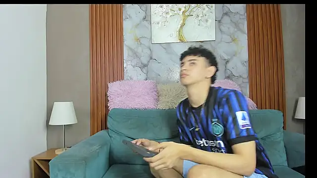 LOVE GUYS1 online show from 05/31/26, 06:09