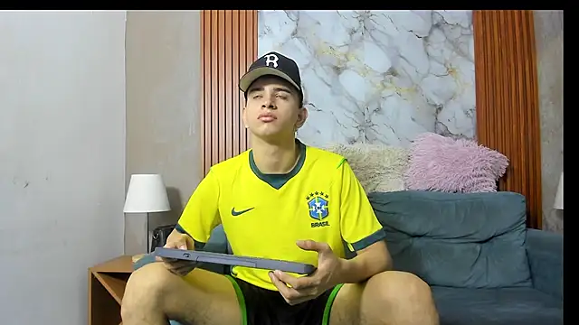 LOVE GUYS1 online show from 07/01/26, 01:22