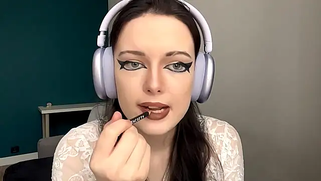 AmbientInvalid online show from 05/14/26, 02:03