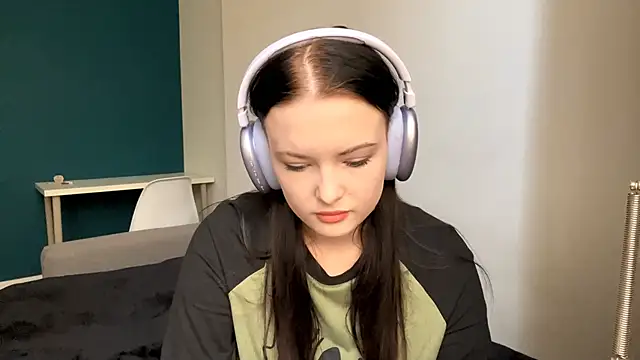 AmbientInvalid online show from 05/08/26, 01:48