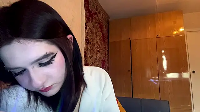 MarindaLueth online show from 04/28/26, 03:16