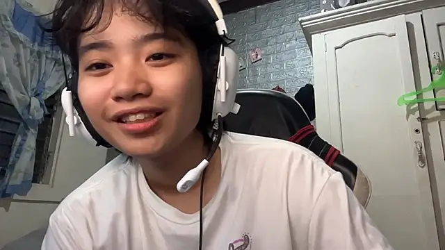 SusannahDiffee online show from 04/30/26, 01:18