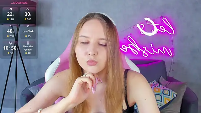 Snapshot of Emmaa_Kimm chatting on 07/10/26, 12:43 Emmaa Kimm online show from 07/10/26, 12:43