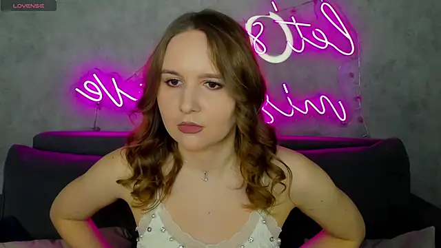 Snapshot of Emmaa_Kimm chatting on 06/05/26, 12:59 Emmaa Kimm online show from 06/05/26, 12:59