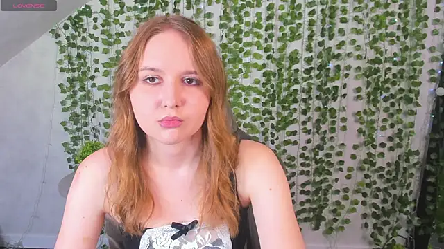 Snapshot of Emmaa_Kimm chatting on 07/07/26, 12:57 Emmaa Kimm online show from 07/07/26, 12:57