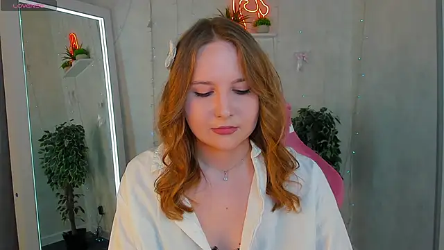 Snapshot of Emmaa_Kimm chatting on 06/11/26, 01:05 Emmaa Kimm online show from 06/11/26, 01:05