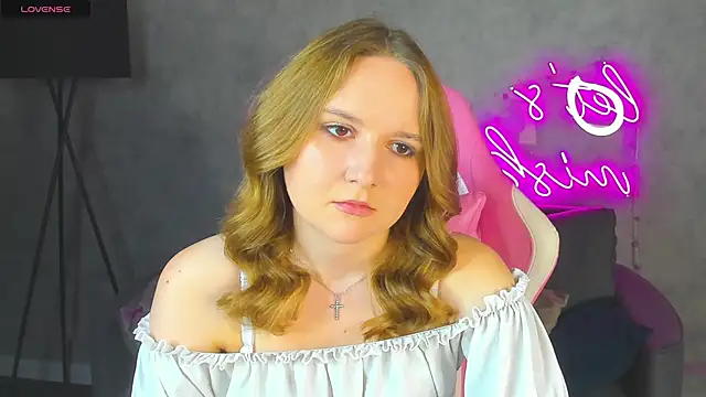 Snapshot of Emmaa_Kimm chatting on 06/22/26, 01:00 Emmaa Kimm online show from 06/22/26, 01:00